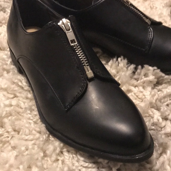JustFab Shoes - JustFab Black Zip Oxfords- Size 7